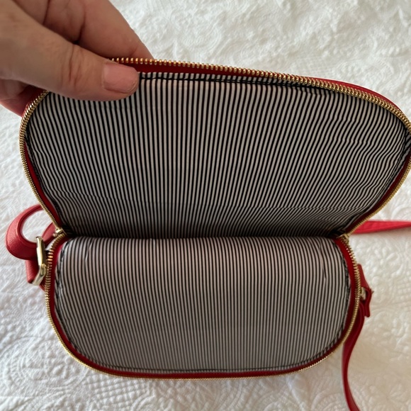 Victoria Gold Collection Small Red Pebbled Satchel (Used) - Picture 5 of 10